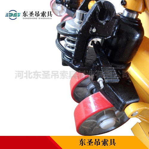手動(dòng)液壓搬運(yùn)車規(guī)格型號(hào)--河北東圣吊索具制造有限公司--小型攪拌機(jī)|手動(dòng)叉車|液壓堆高車|手動(dòng)叉車